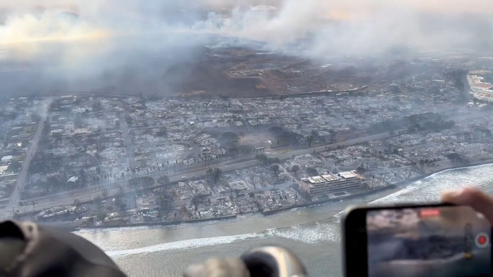 Vista aèria de la ciutat de Lahaina després de l'incendi