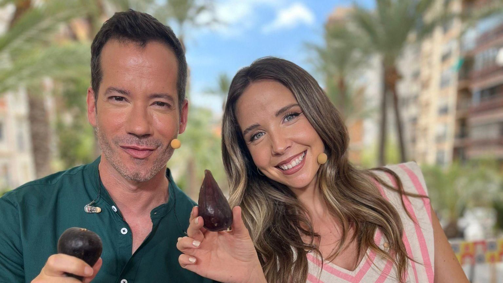 Els presentadors de la gran gala enguany són dos presentadors d'À Punt: Ferran Cano i Berta Báidez