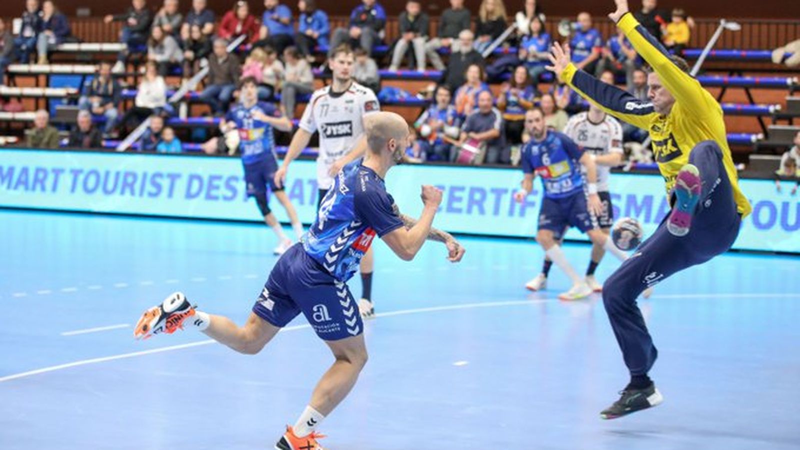 El Benidorm no ha pogut amb el lider del grup