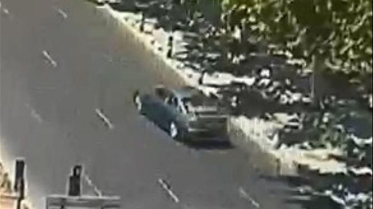 Captura d'imatge del vehicle que busca la Policia Local de València per estar implicat en l'atropellament del menor a la ronda Nord / Policia Local de València Captura d'imatge del vehicle que busca la Policia Local de València per estar implicat en l'atropellament del menor a la ronda Nord / Policia Local de València