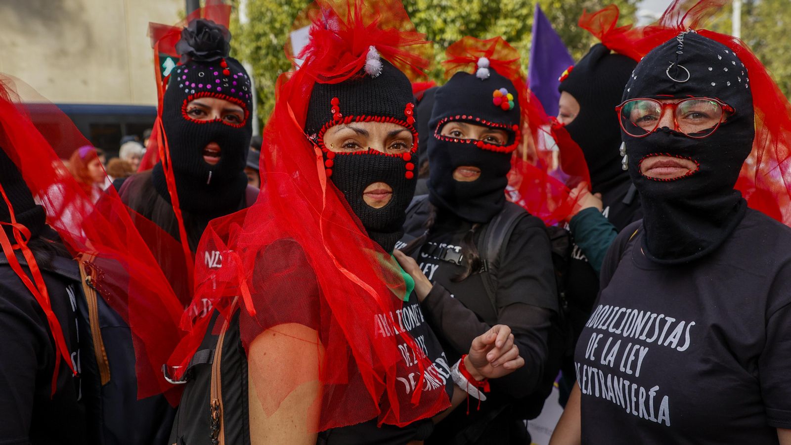 Fotografia d'una manifestació del 8M a la ciutat de València