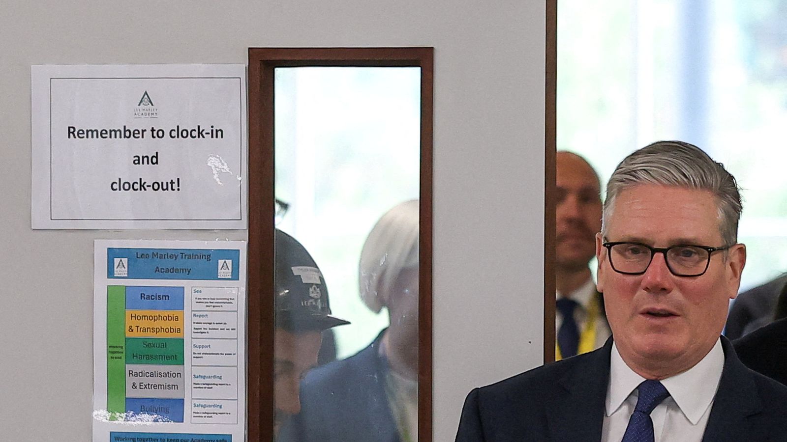 El primer ministre britànic, Keir Starmer, durant una visita al London South Bank Technical College este dimarts
