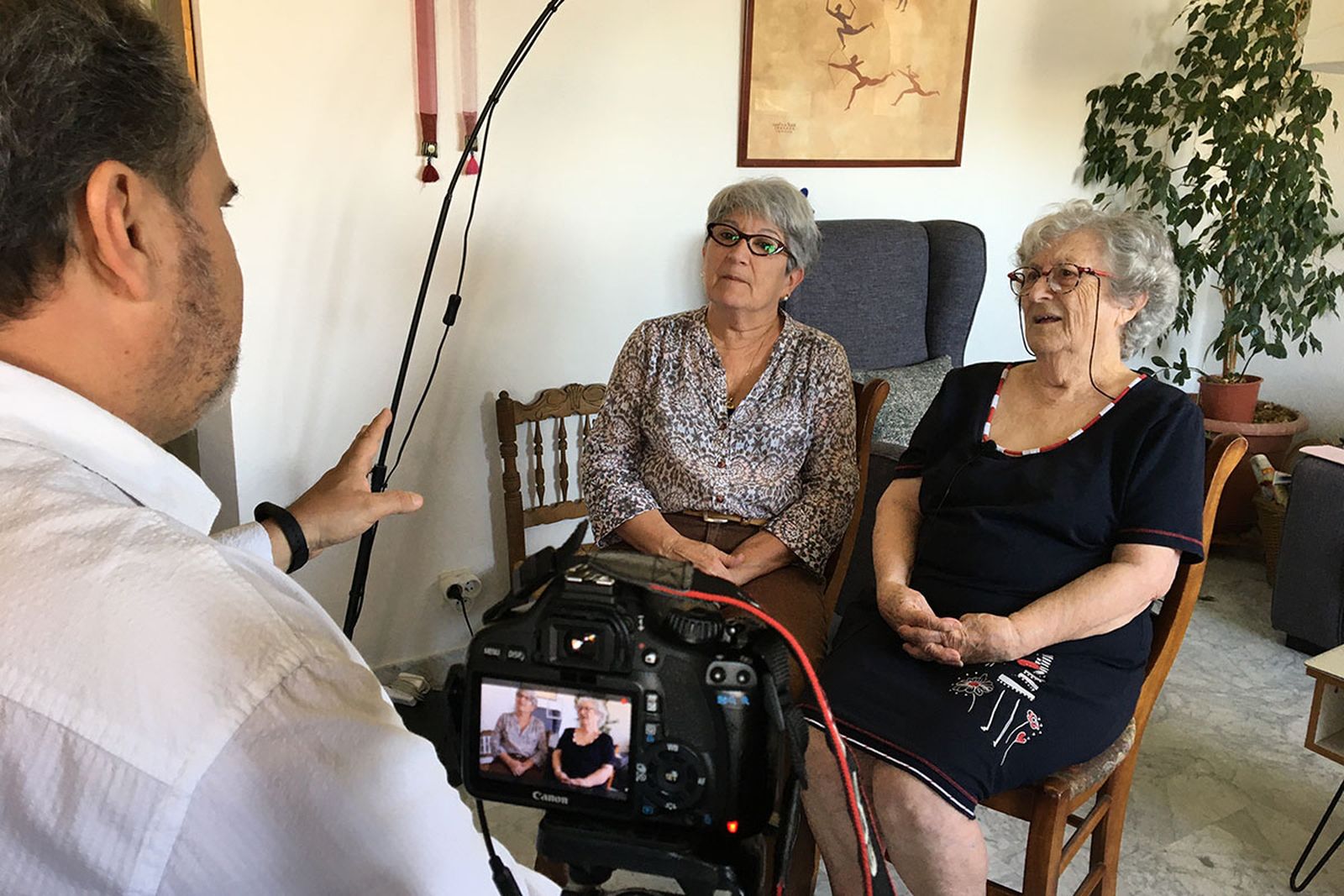 Lina i Conxeta, en l’entrevista a sa casa de Montpeller