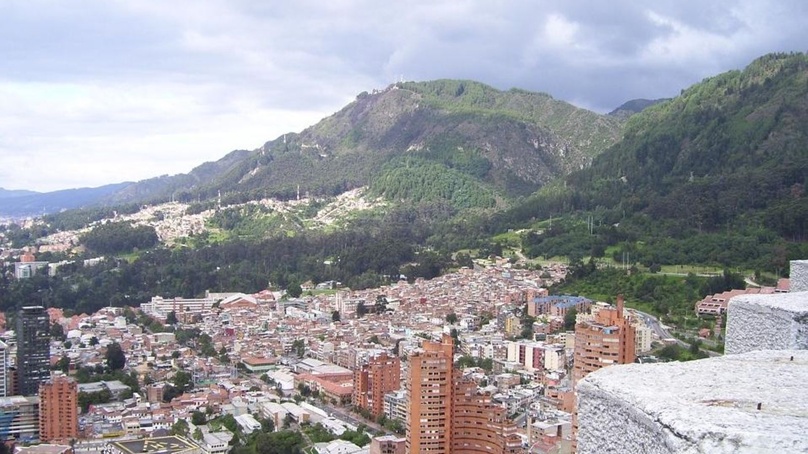Almenys 14 persones mortes per una solsida al sud-oest de Colòmbia