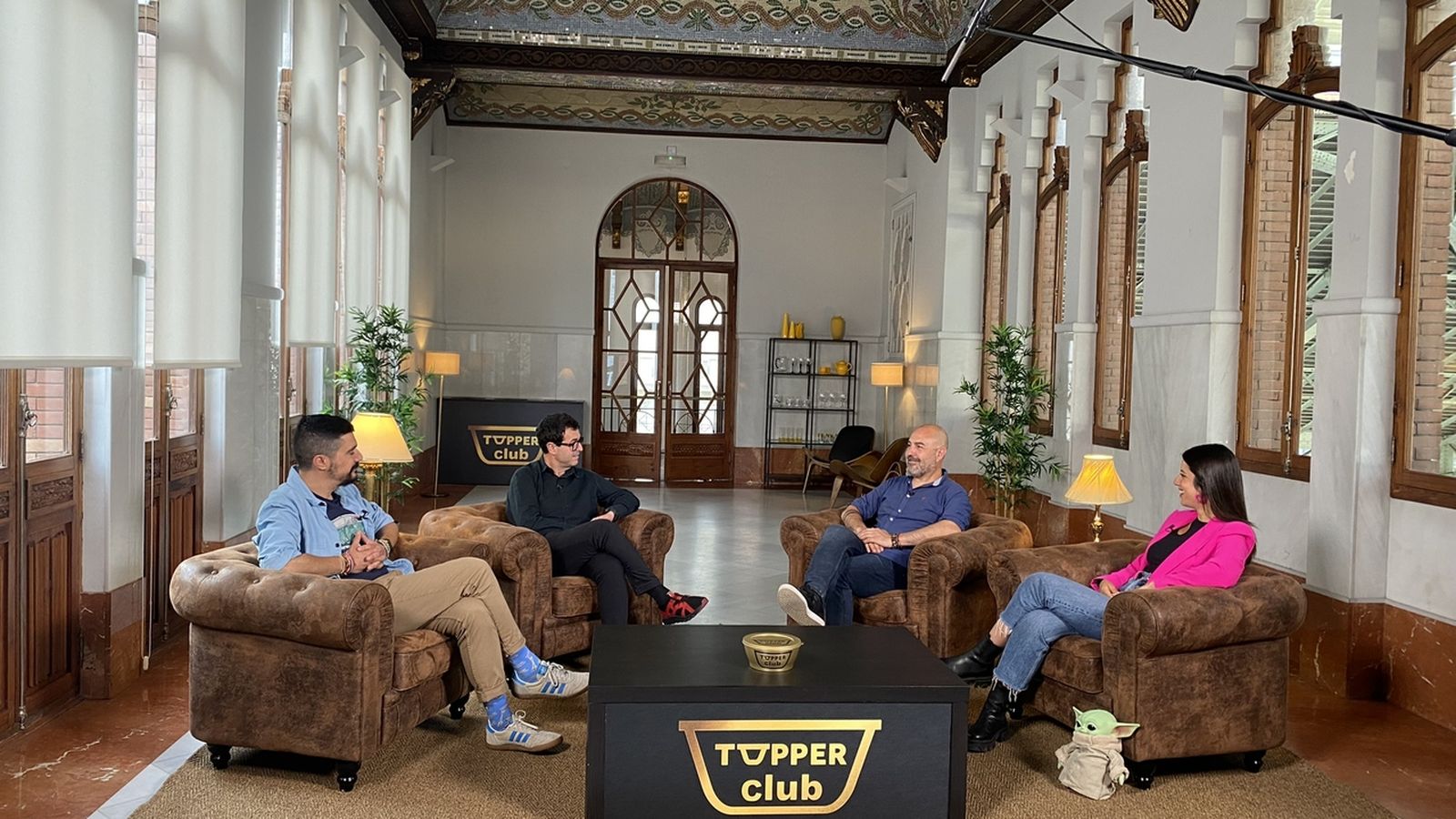 Aquest dissabte concursen en el 'Tupper Club' els famosos Oscar Tramoyeres, Nerea Sanfe i Manu Górriz