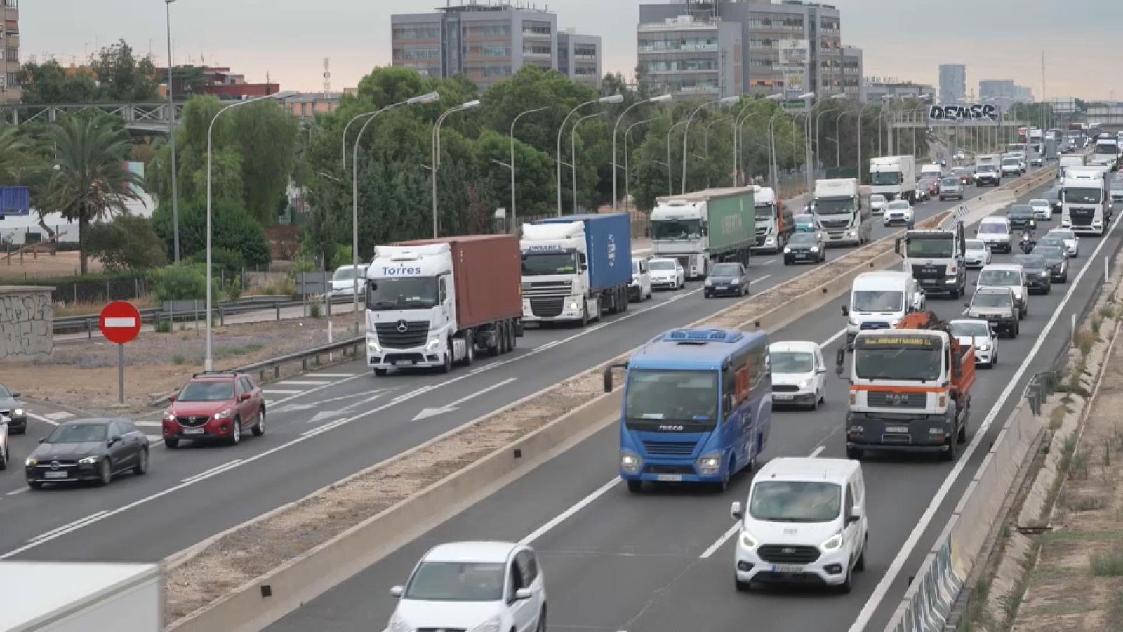 S'allarguen les hores punta als accessos a València