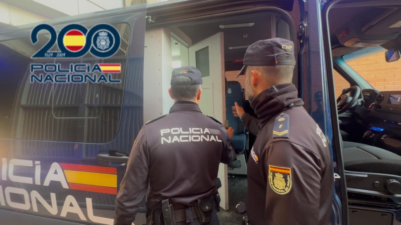 Els agents de la Policia Nacional detenen una dona a Elx per intent d'homicidi a una anciana