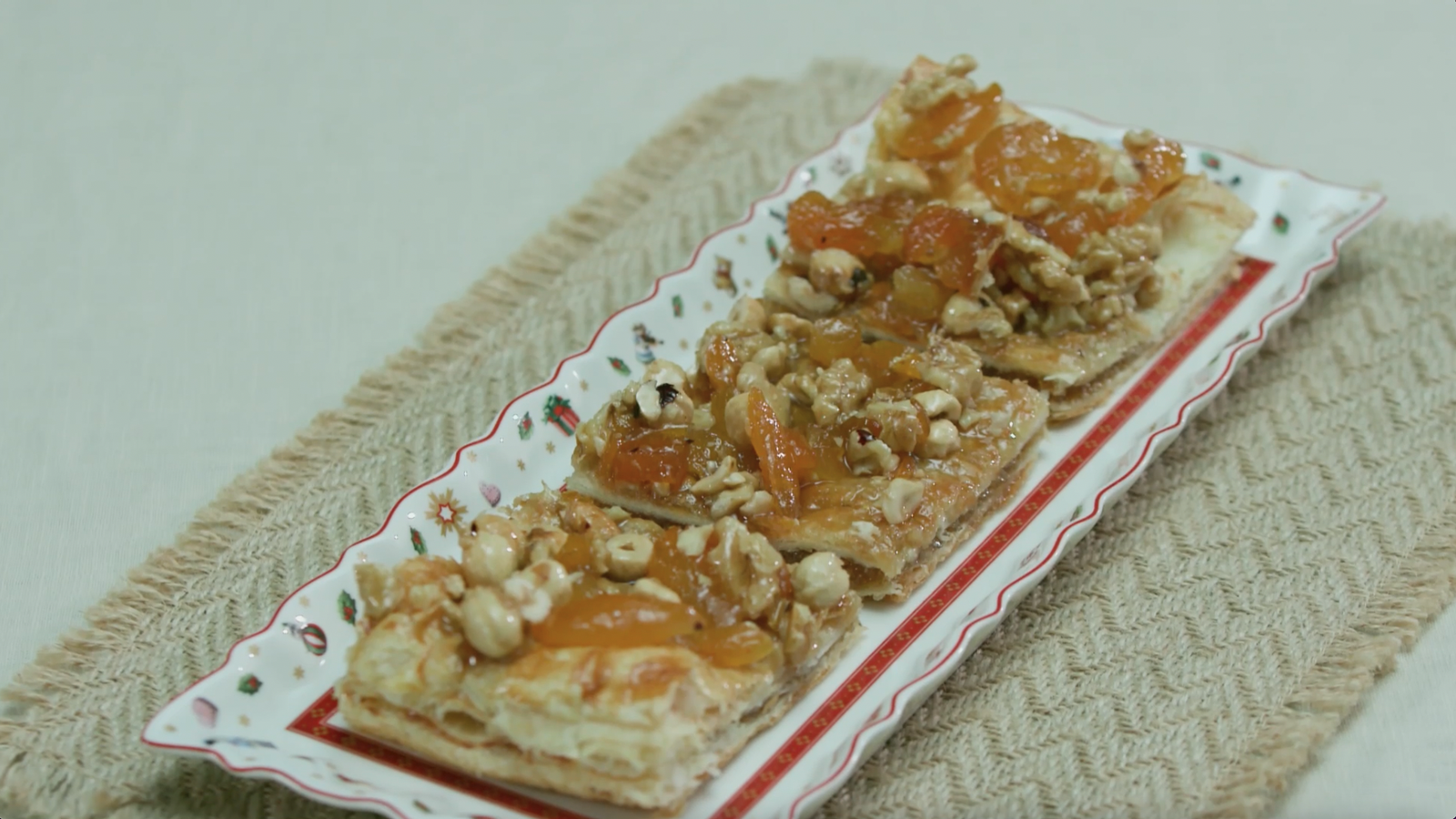 Pasta fullada de cabell d'àngel, garapinyades i vi calent