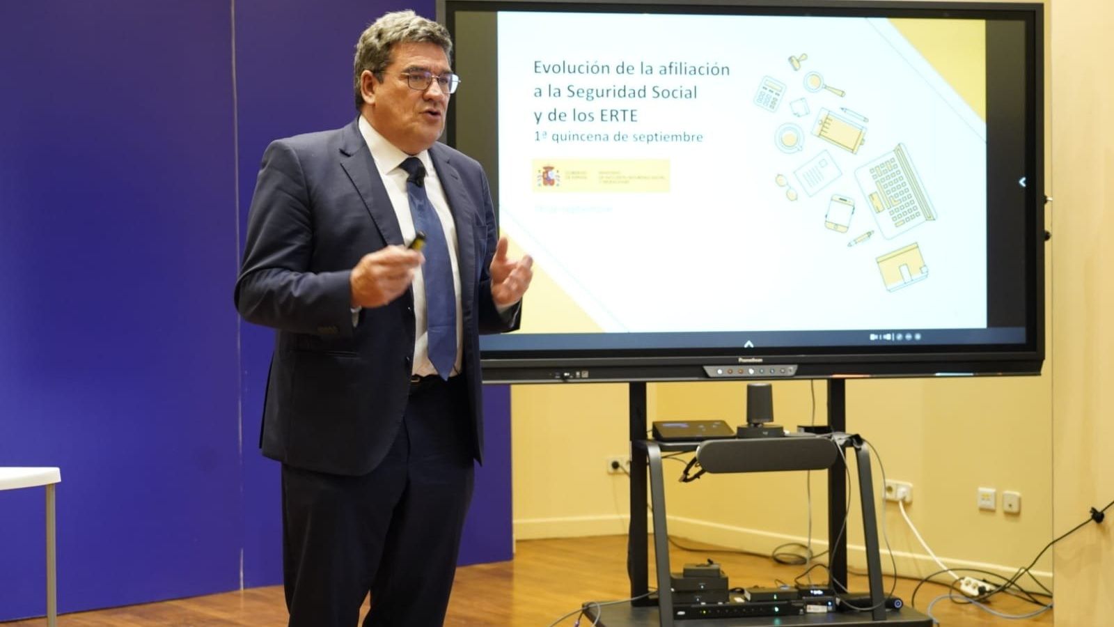 El ministre Escrivá, durant la roda de premsa