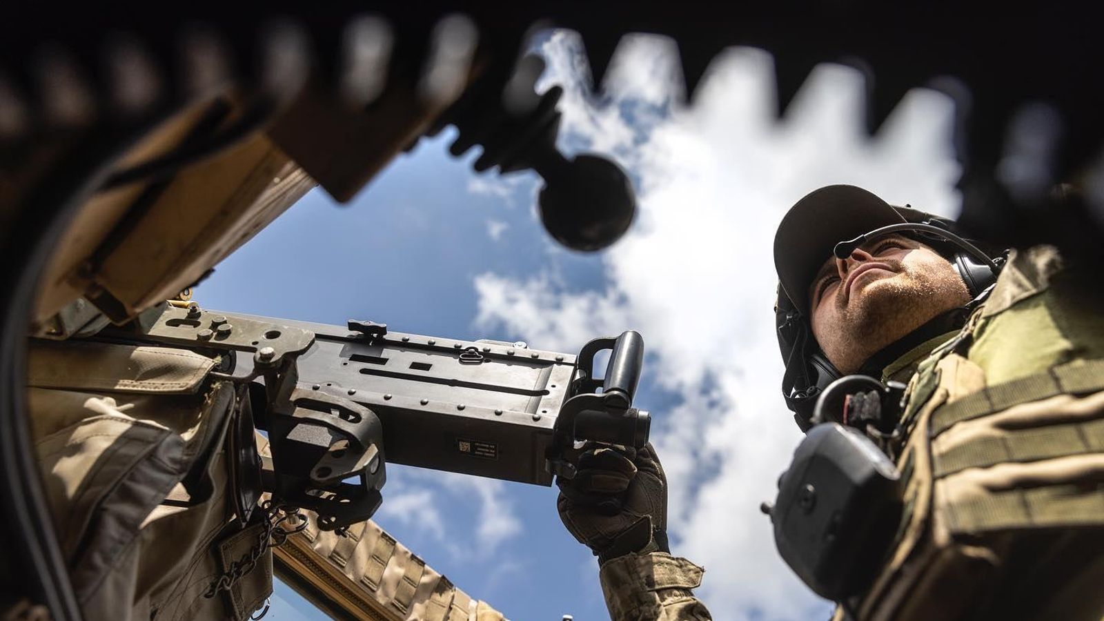 Un soldat de l'exèrcit d'Ucraïna