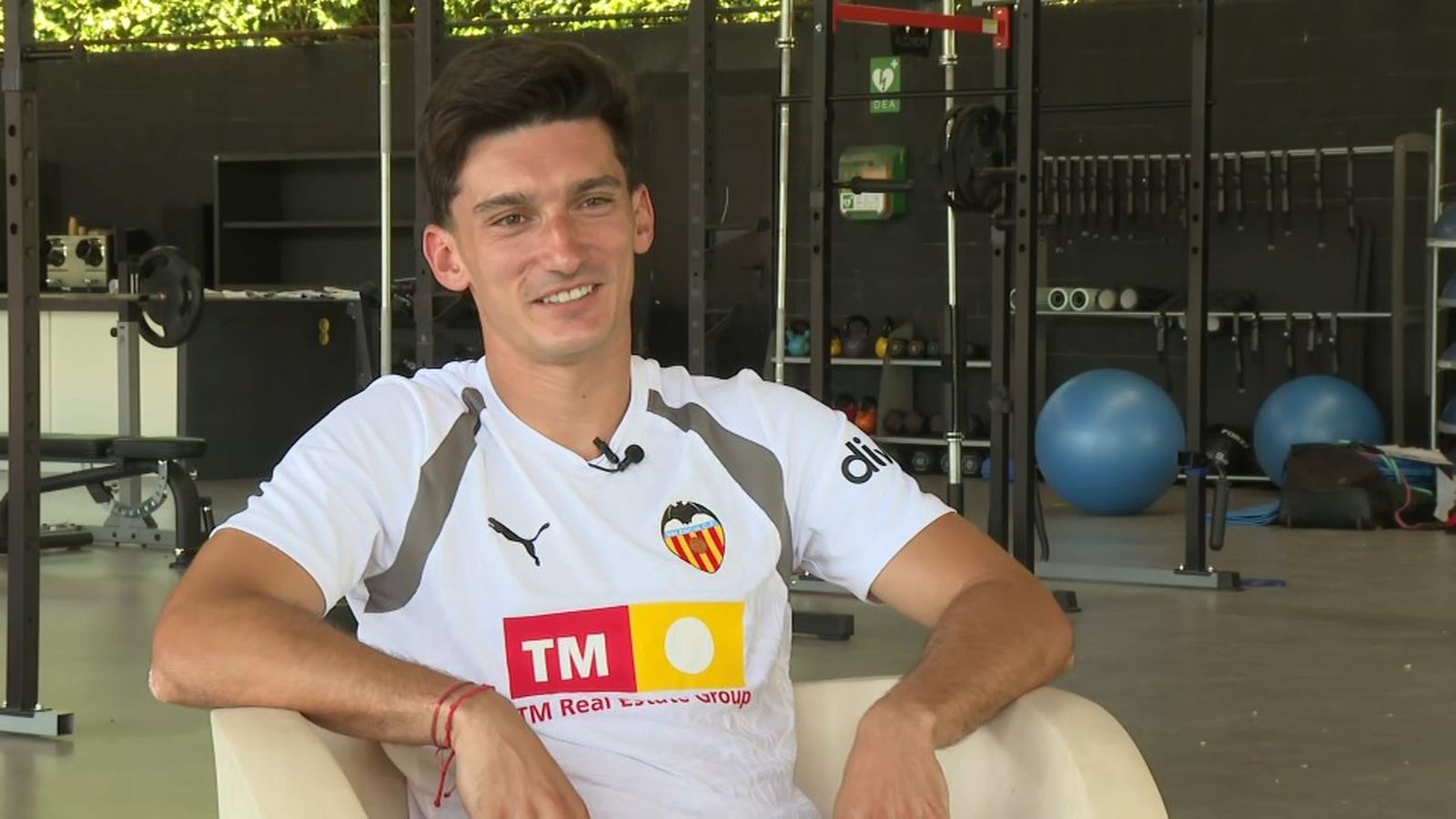 Entrevista al jugador del València CF, Pepelu