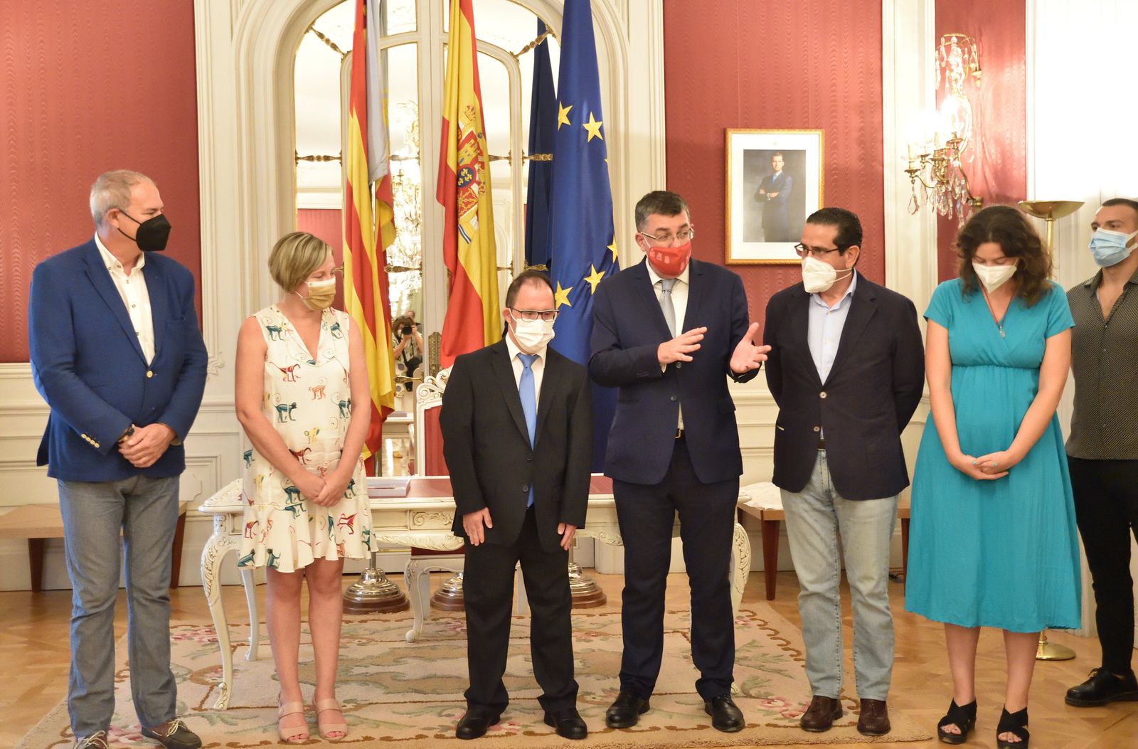 Homenatge a l'uixer Ovidi Montón (centre), quan es va jubilar