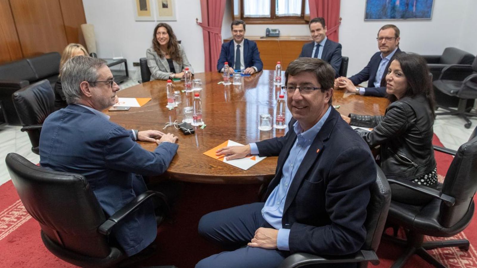 Primera reunió del grup de treball amb representants del PP i Ciutadans. Julio Muñoz (Efe)
