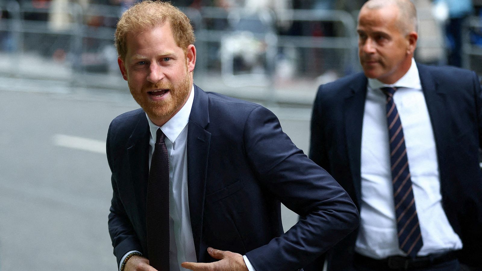 El príncep Harry de Gran Bretanya, duc de Sussex contra un grup de periòdics, a Londres