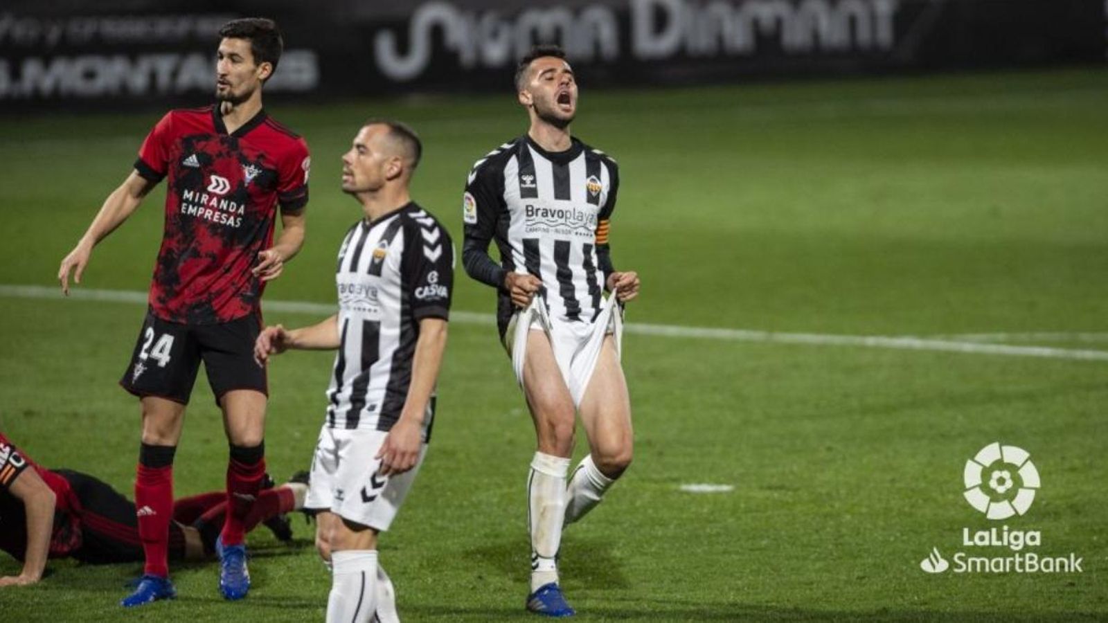 Cubillas es lamenta per una ocasió fallada