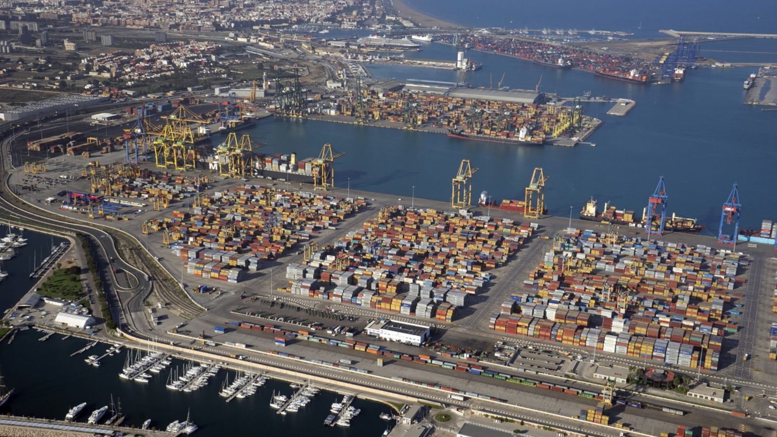 Imatge aèria del port de València
