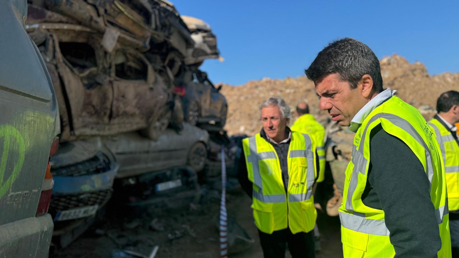 Mazón en la visita al centre de transferència de Catarroja