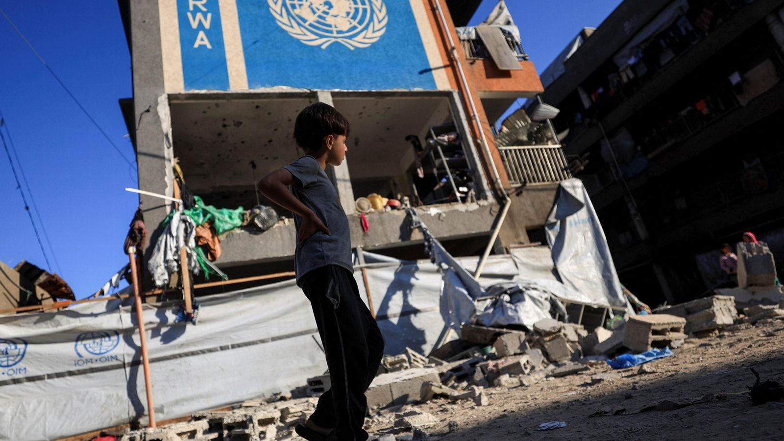 Destrosses d'un bombardeig israelià en una escola de la Unrwa a la Ciutat de Gaza Destrosses d'un bombardeig israelià a una escola de la UNRWA a la Ciutat de Gaza