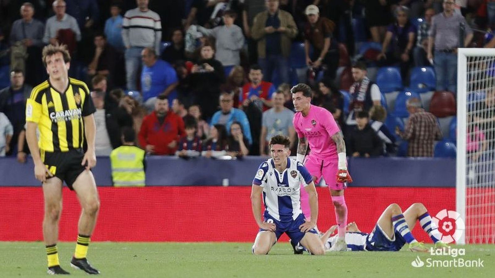 Pepelu i Cárdenas, en una acció del partit
