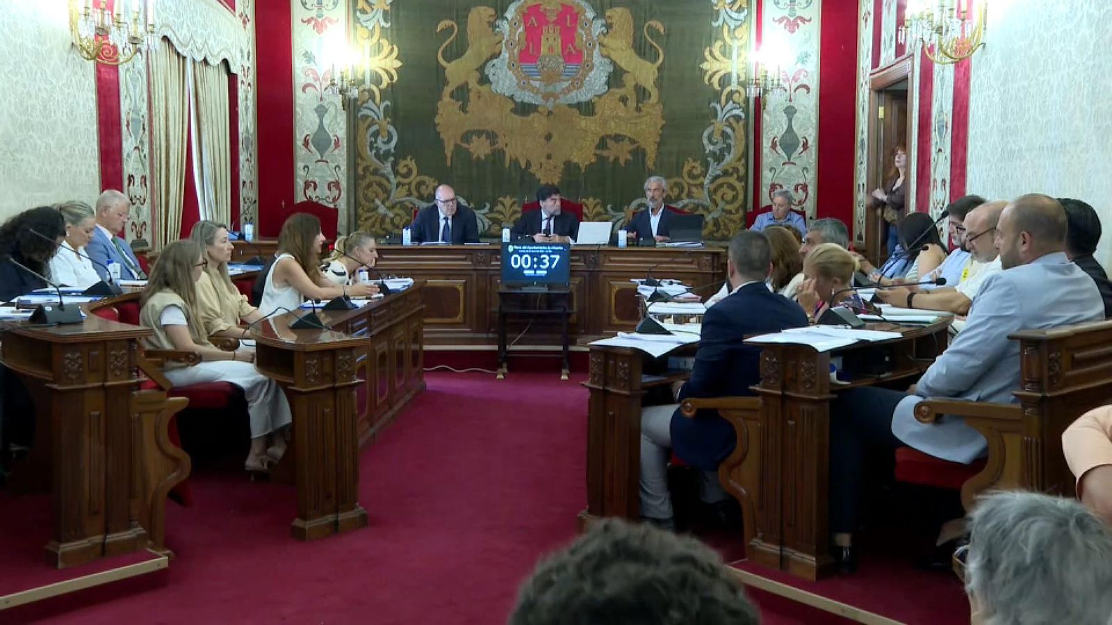 Ple de l'Ajuntament d'Alacant