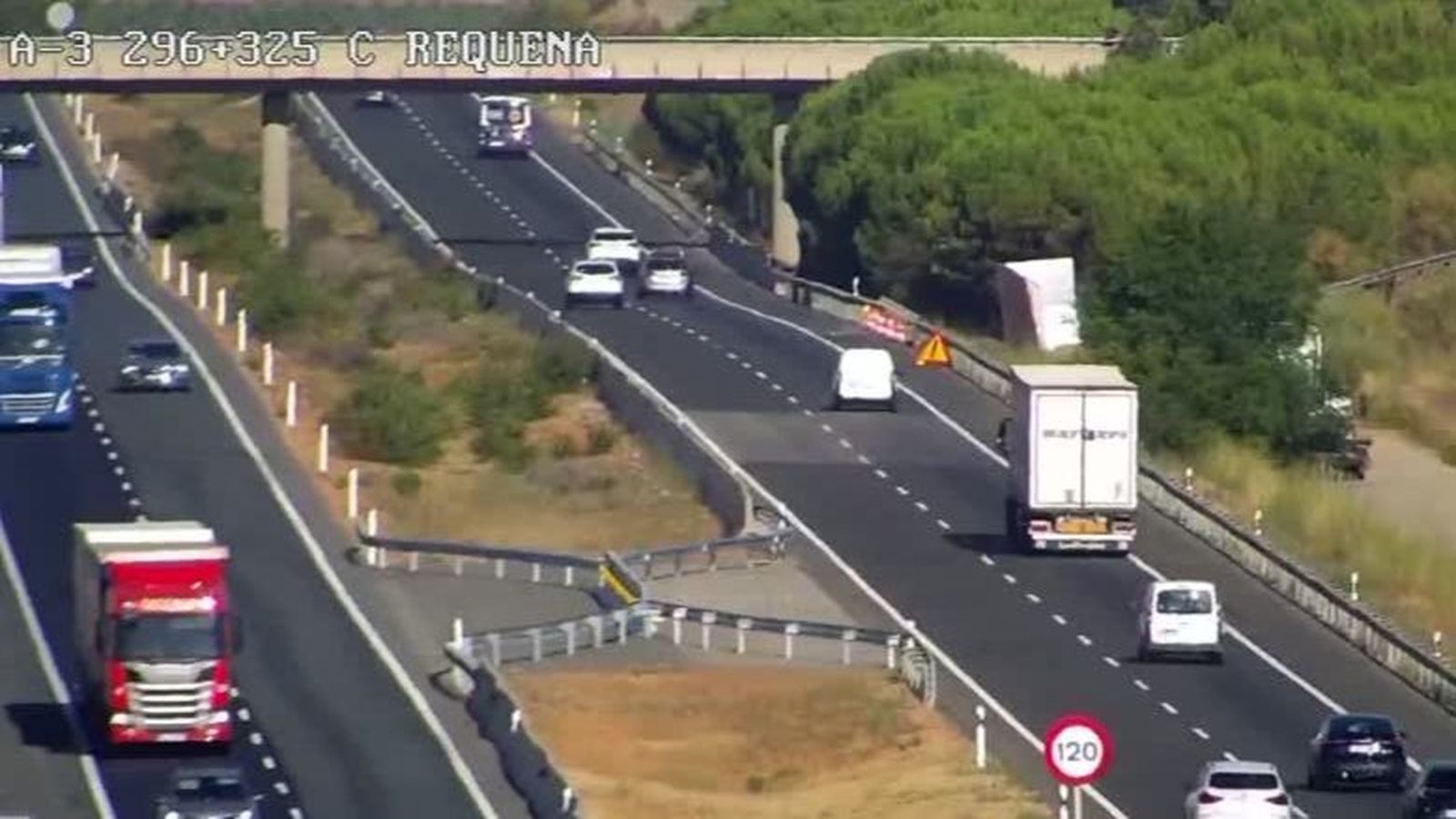 L'autovia A-3, al seu pas per Requena, on va tindre lloc un dels accidents mortals d'este dimarts a la nit