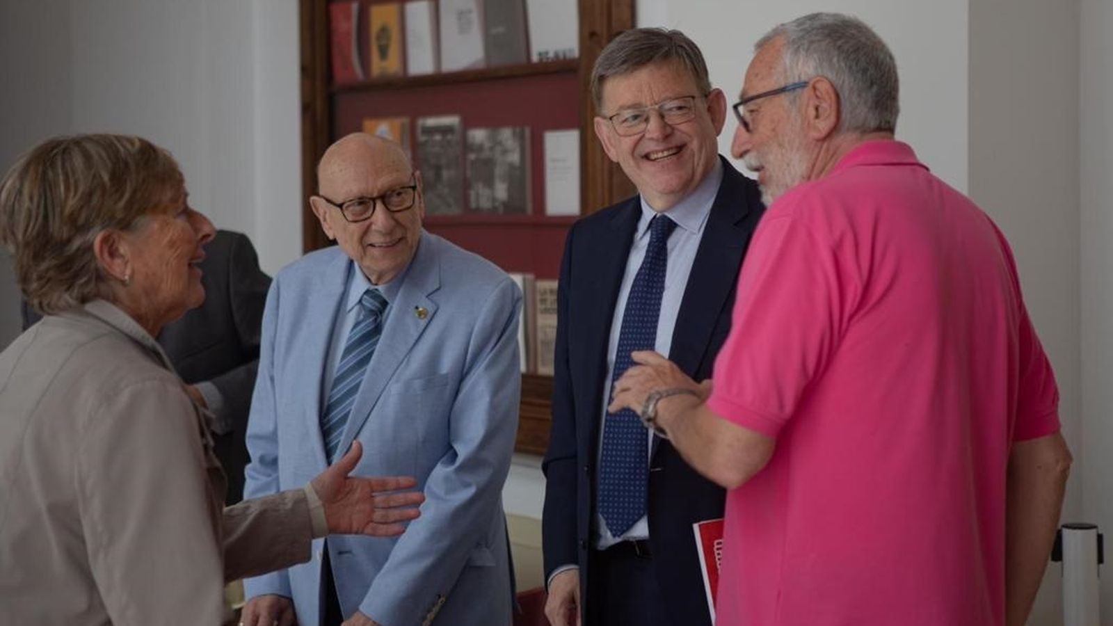 Ximo Puig es reuneix amb associacions i entitats de persones majors