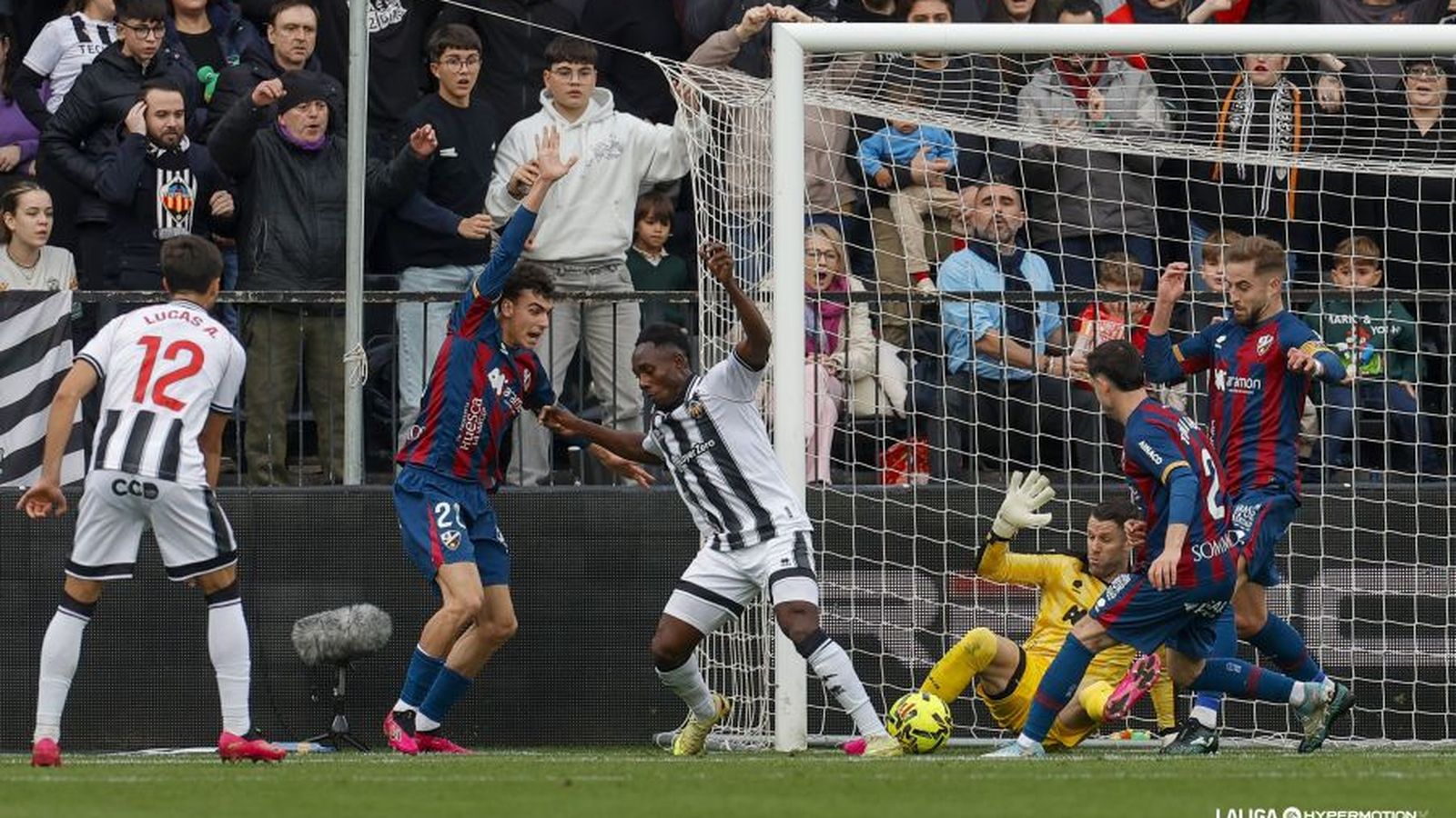 L'equip de Pablo Hernández es va imposar 4-1 en el partit de la primera volta, a Castàlia