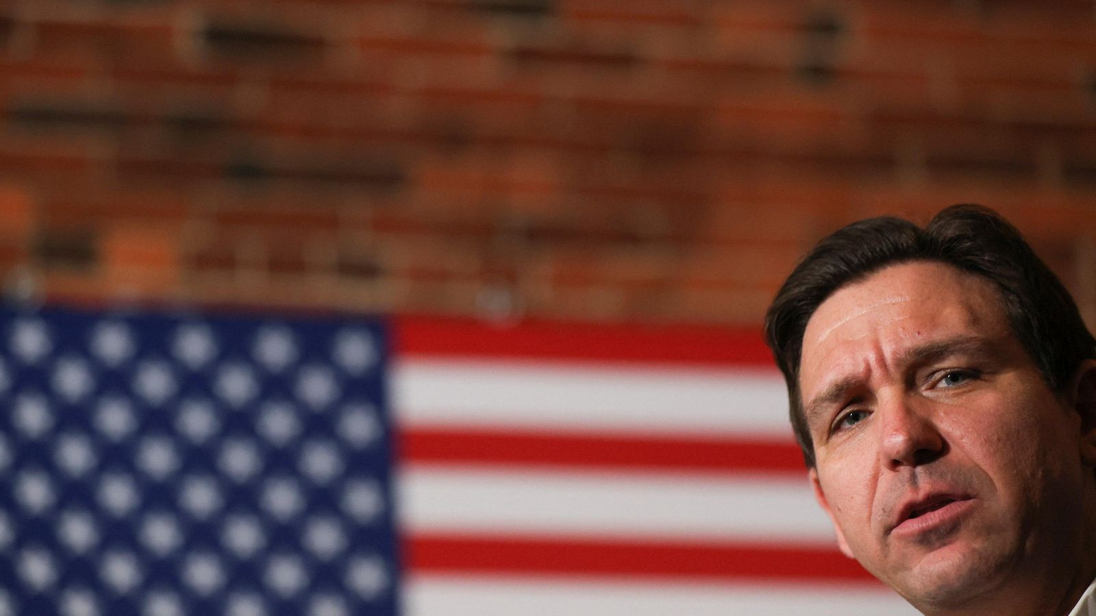 DeSantis, en un acte de campanya abans de les primàries de Nou Hampshire