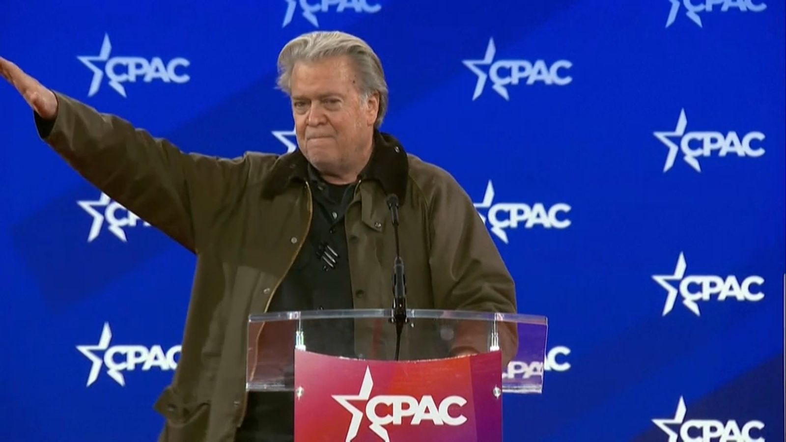 L'exassessor de Trump ha finalitzat així la seua intervenció