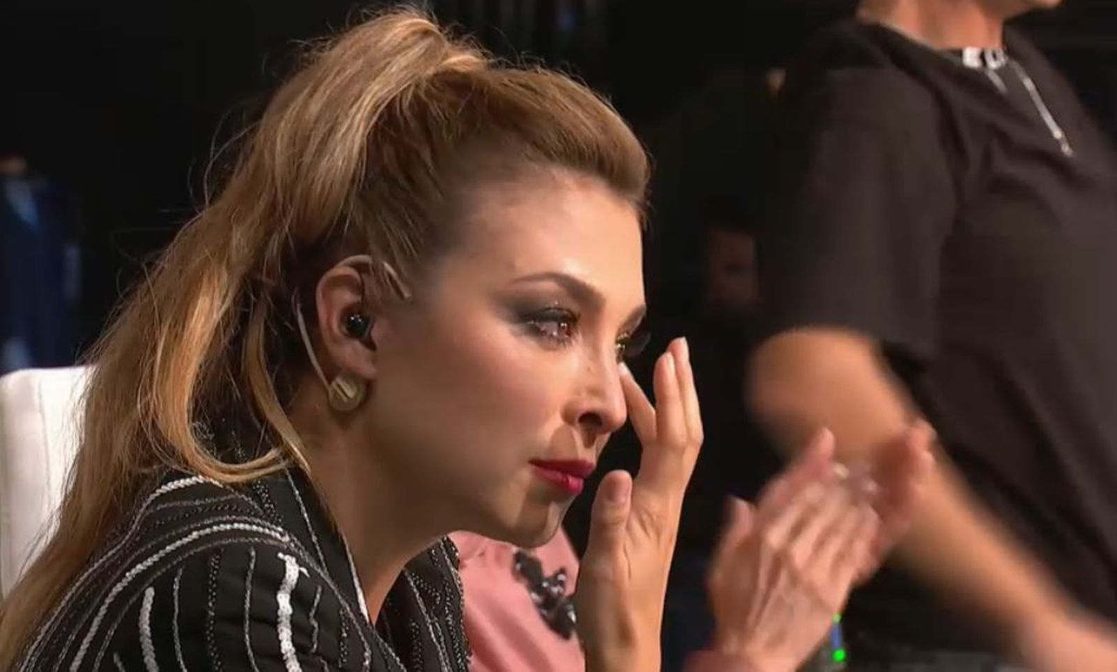 Gisela plora al escoltar a Lau