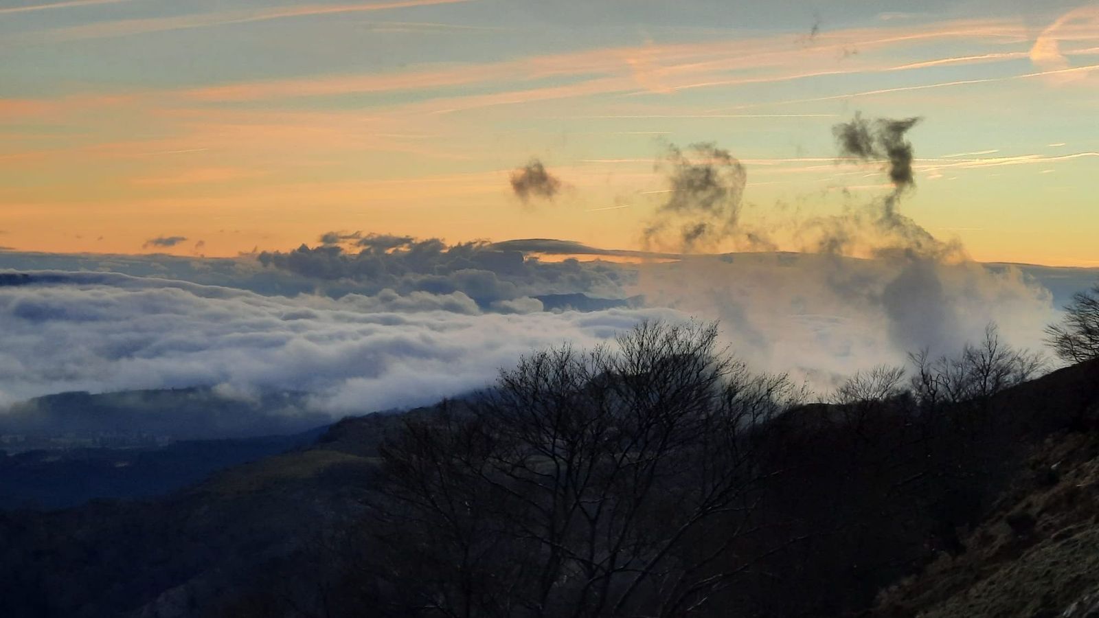 Cel cobert, la tònica d'este dilluns 13 d'abril