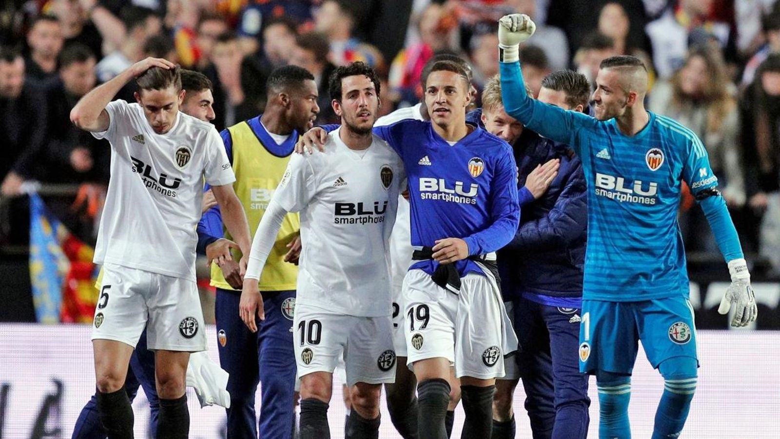 Paulista, Parejo, Rodrigo i Jaume celebren la classificació.