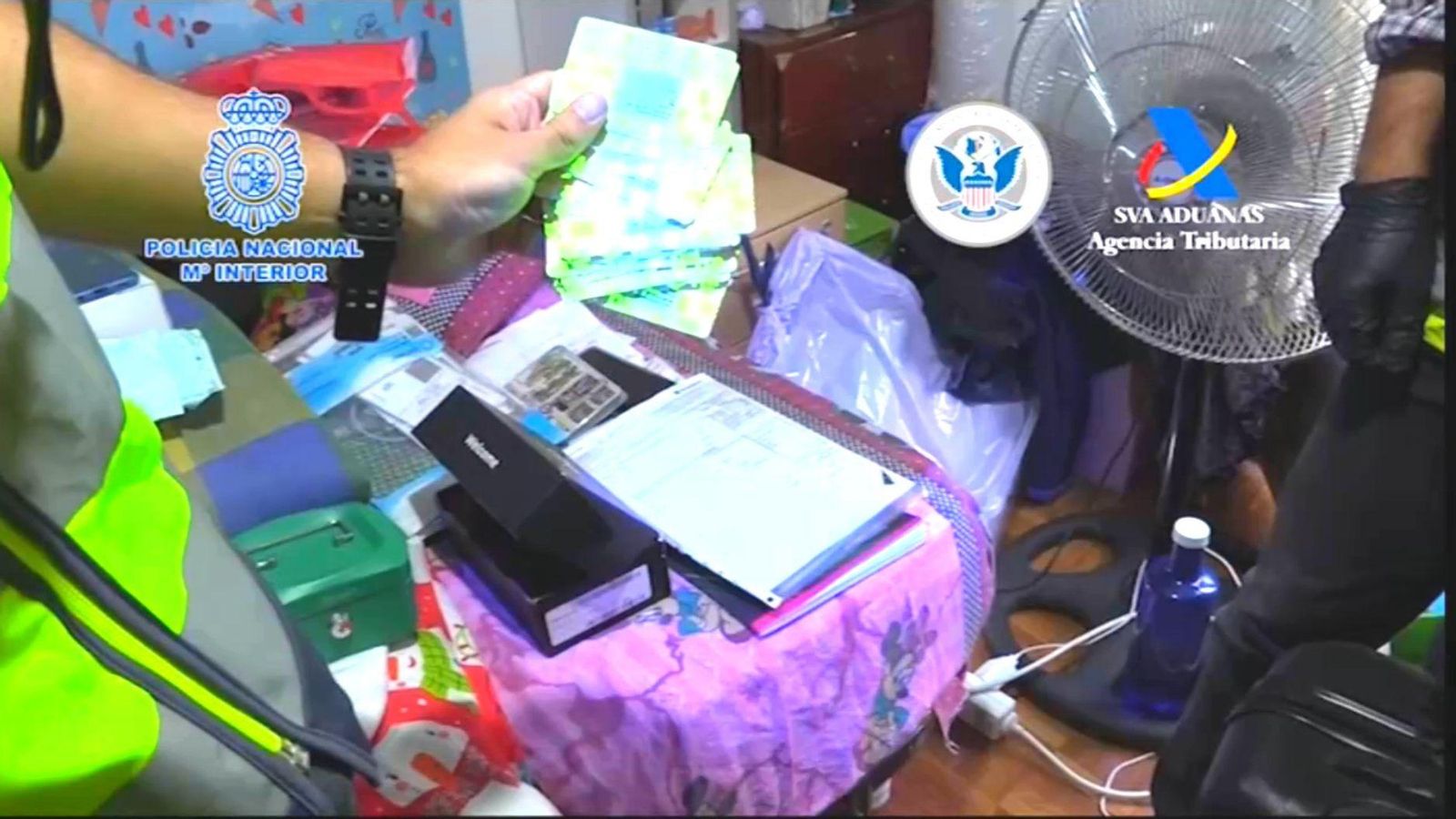 Objectes confiscats durant l'operació