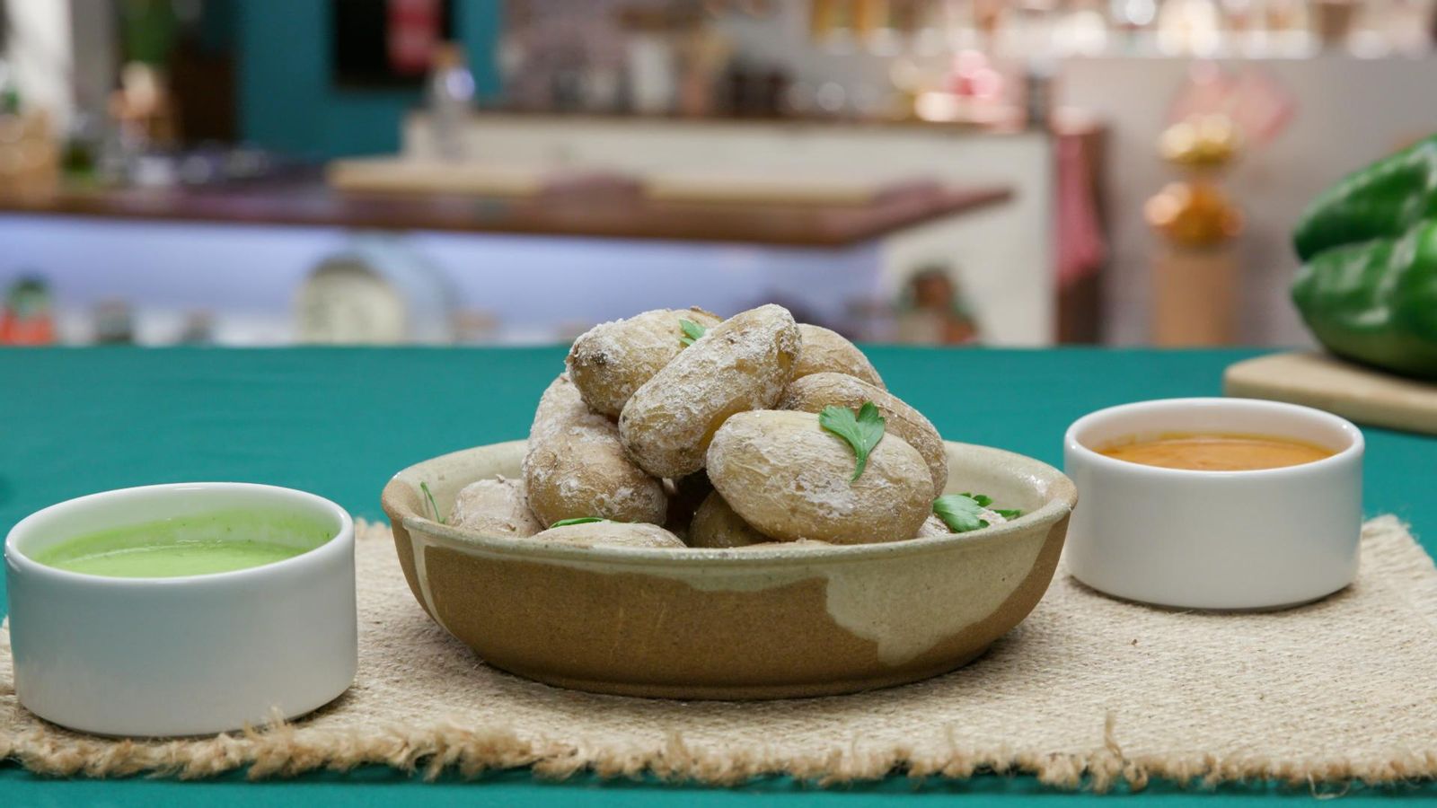 "Papas arrugadas" amb "mojos" canaris