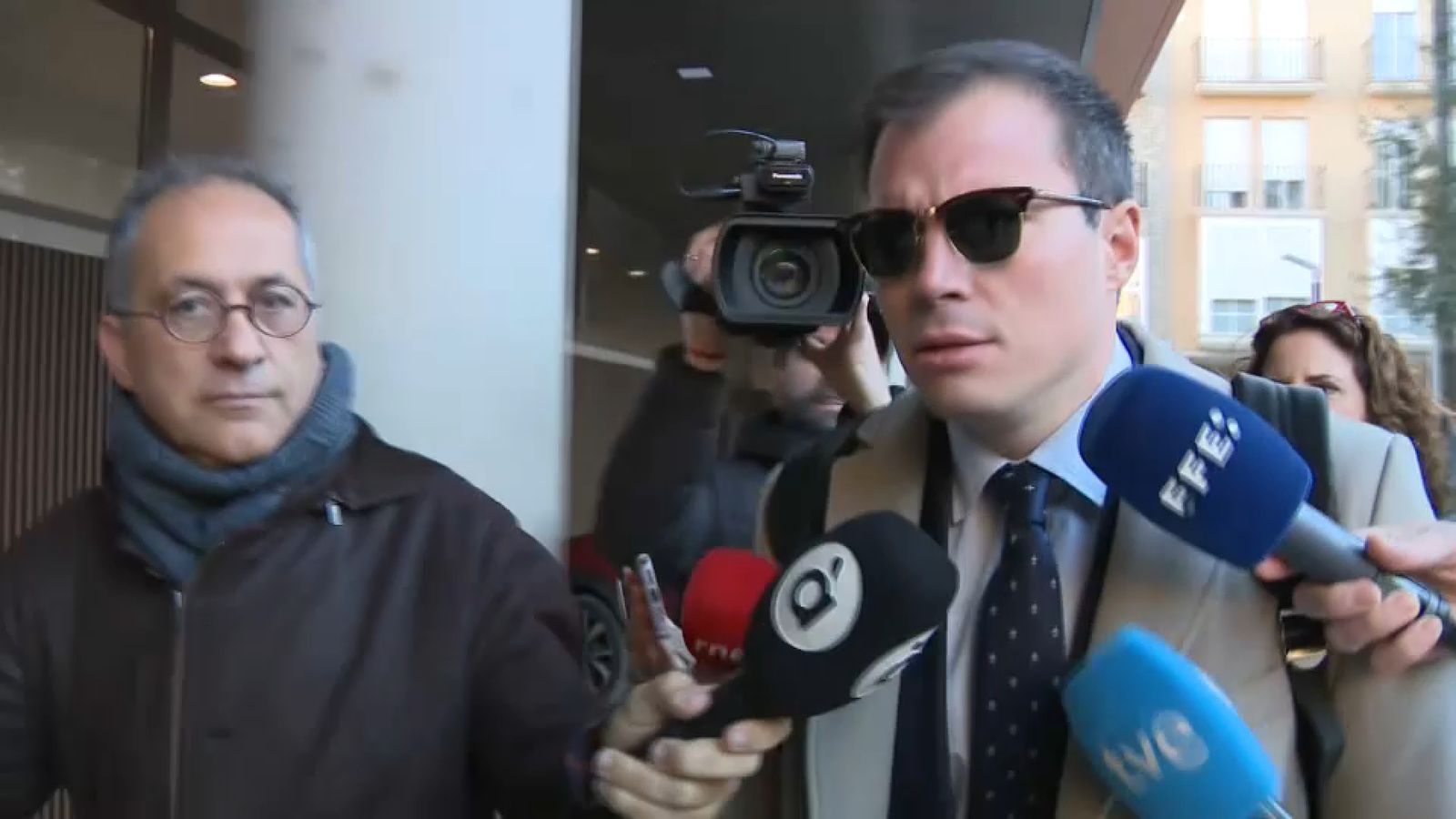 L'exsecretari autonòmic de Presidència (i actual secretari autonòmic d'Economia) Cayetano García, en l'arribada al jutjat