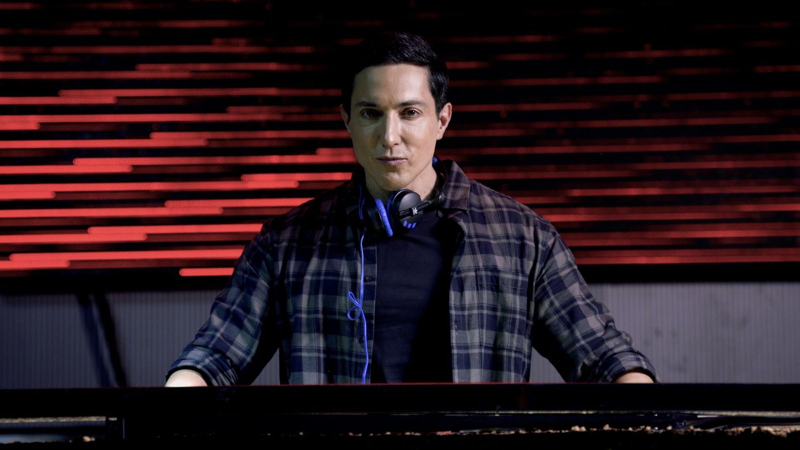 Bérnar Giménez ens trasllada als temps de la Ruta del Bakalao