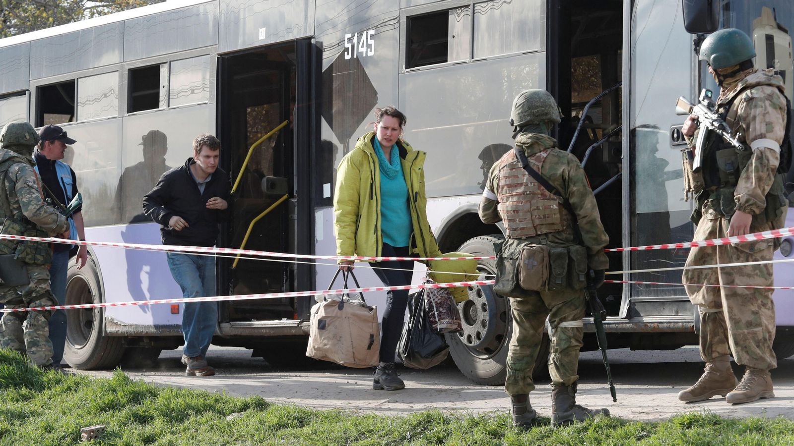 Evacuació d'ucraïnesos a Mariúpol