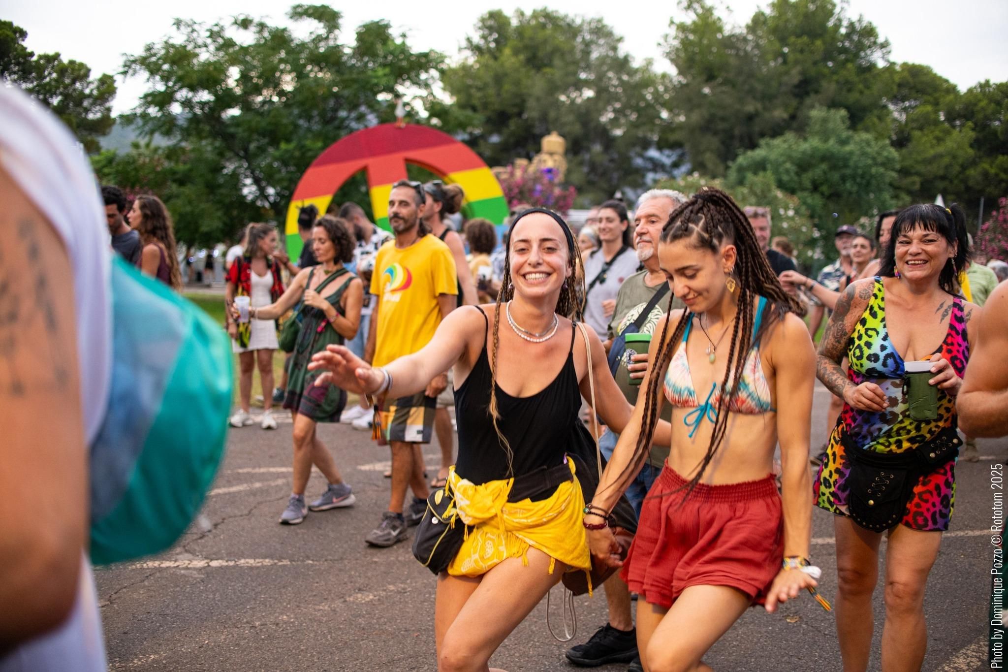Assistents provinents del Regne Unit, França, Itàlia, Estats Units, Nova Zelanda o el Japó, han gaudit d'un festival global People Rototom 2025