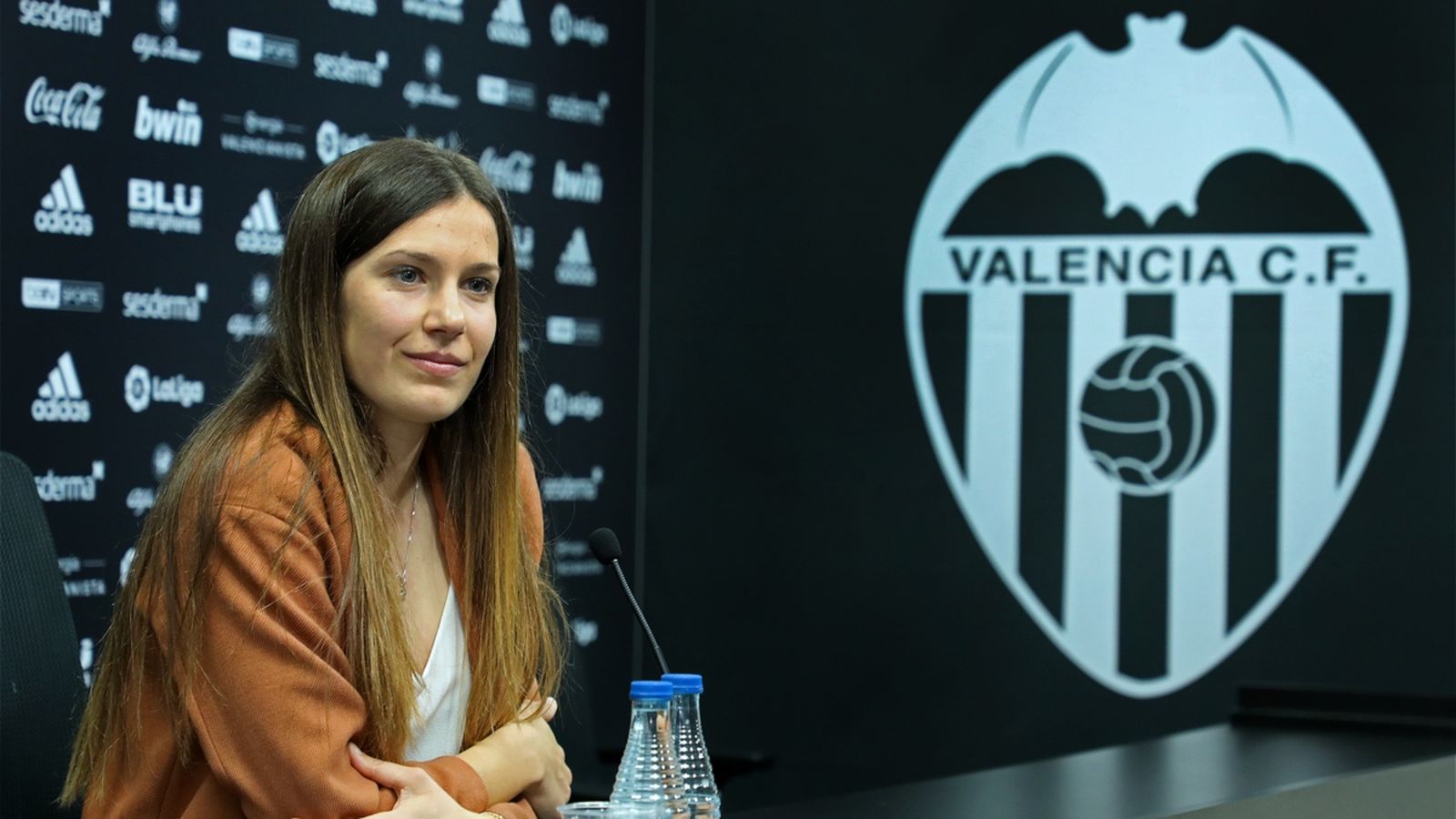 Esteban anunciant la retirada