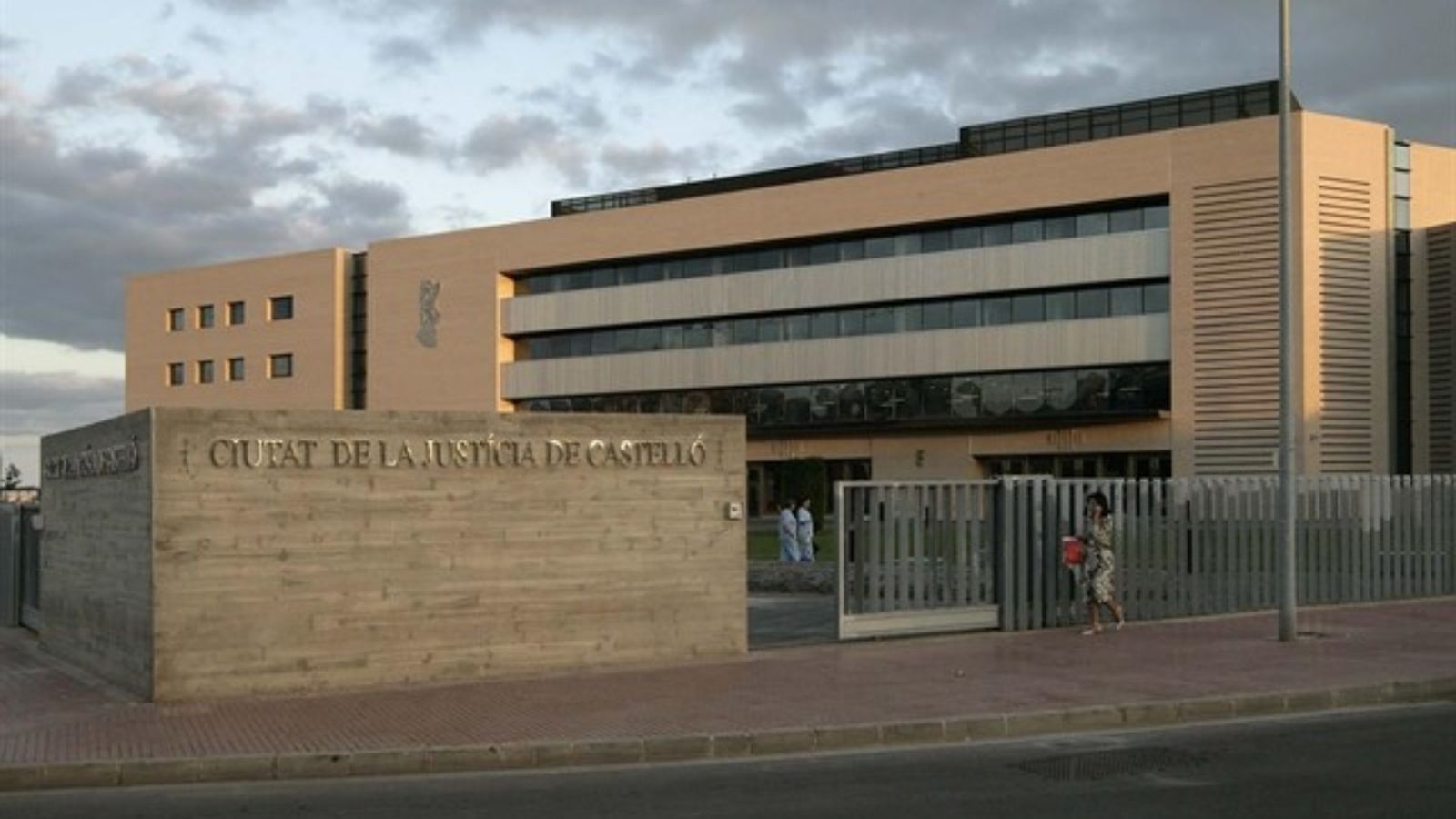 El jurat popular declara culpable l\'acusat d\'assassinar un jove a colps de destral a Castelló