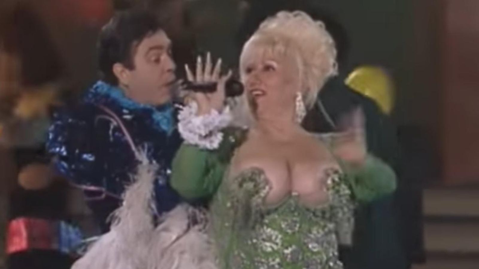 Rosita Amores i El Titi durant una actuació en Radiotelevisió Valenciana