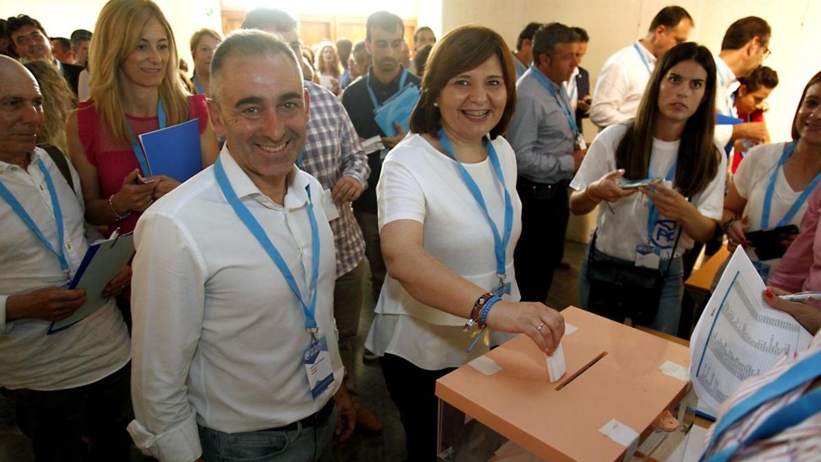 Bonig situa Bastidas de número dos en la llista a les Corts per València i a Català en el sis