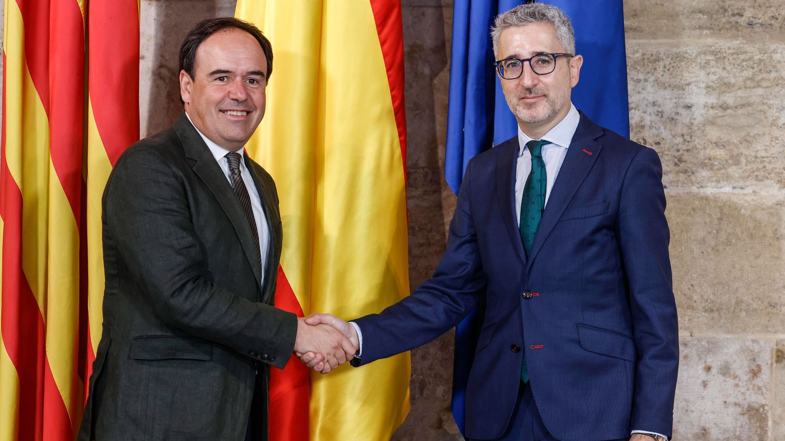 El president de la Generalitat, Juanfran Pérez Llorca, este dilluns amb el ministre d’Hisenda, Arcadi España, al Palau de la Generalitat