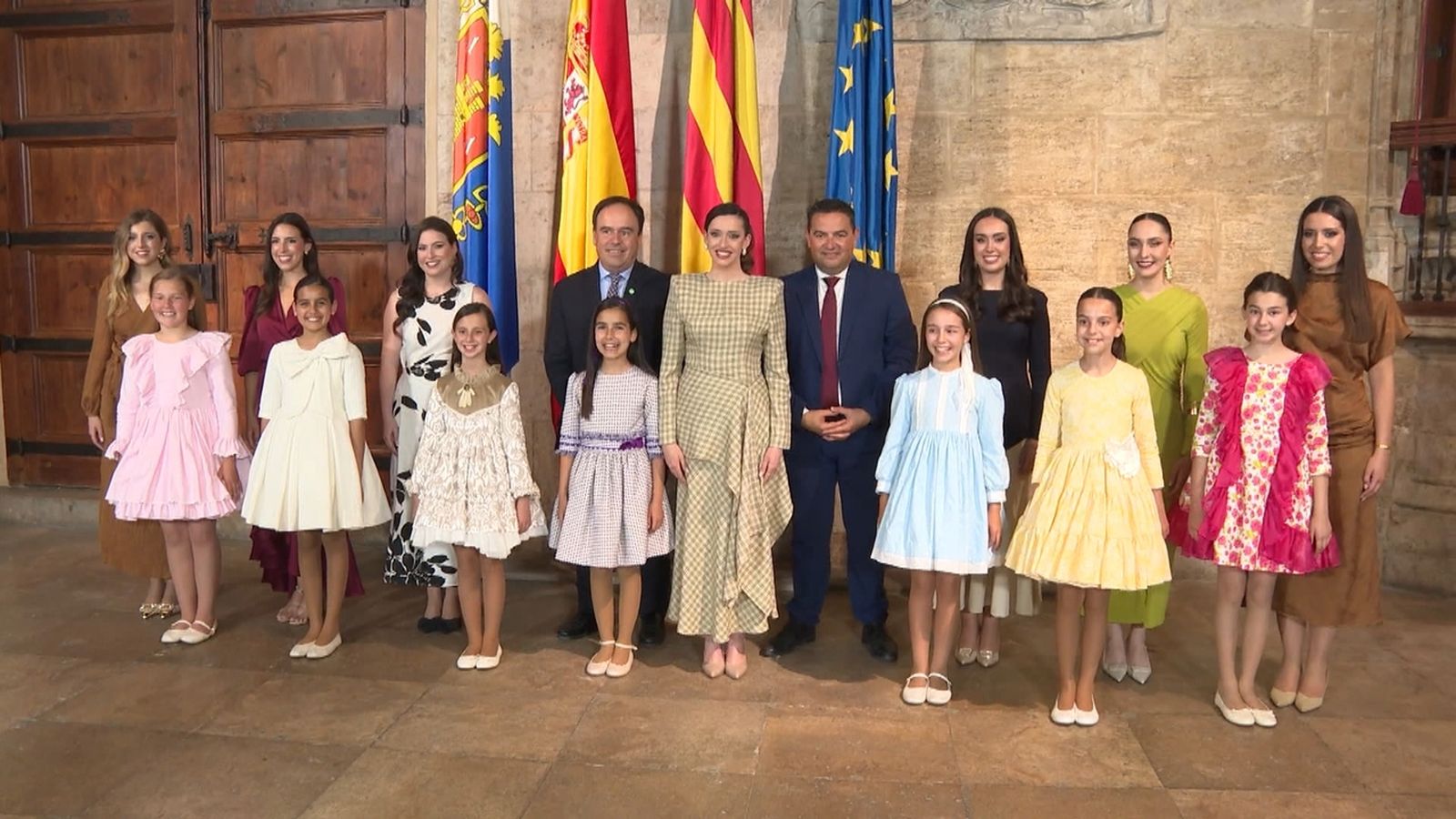 Pérez Llorca rep les Bellees del Foc d’Alacant 2026