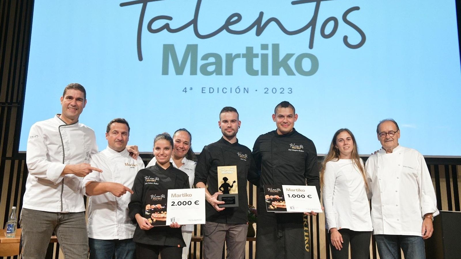 Els guanyadors del certàmen i juntament amb el jurat