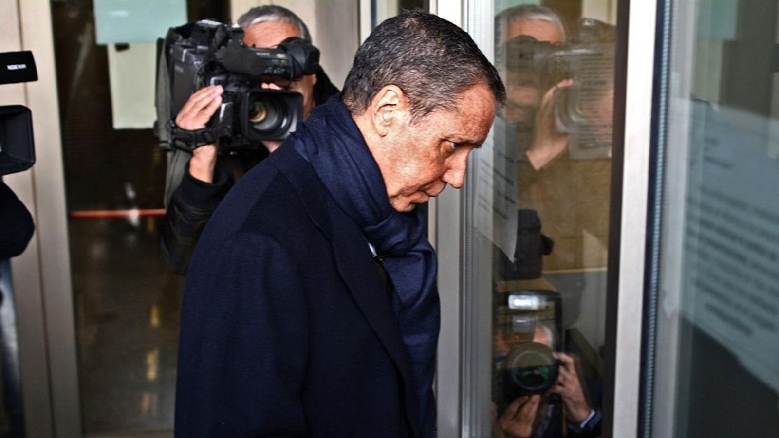 L'expresident Zaplana entrant al jutjat a declarar