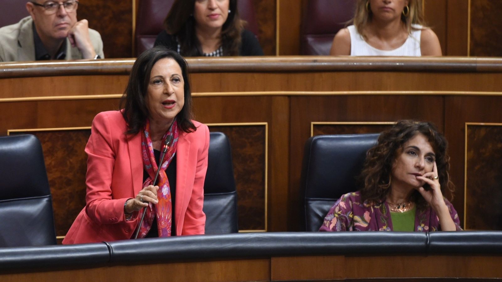 La ministra de Defensa, Margarita Robles, durant una sessió de control al govern espanyol