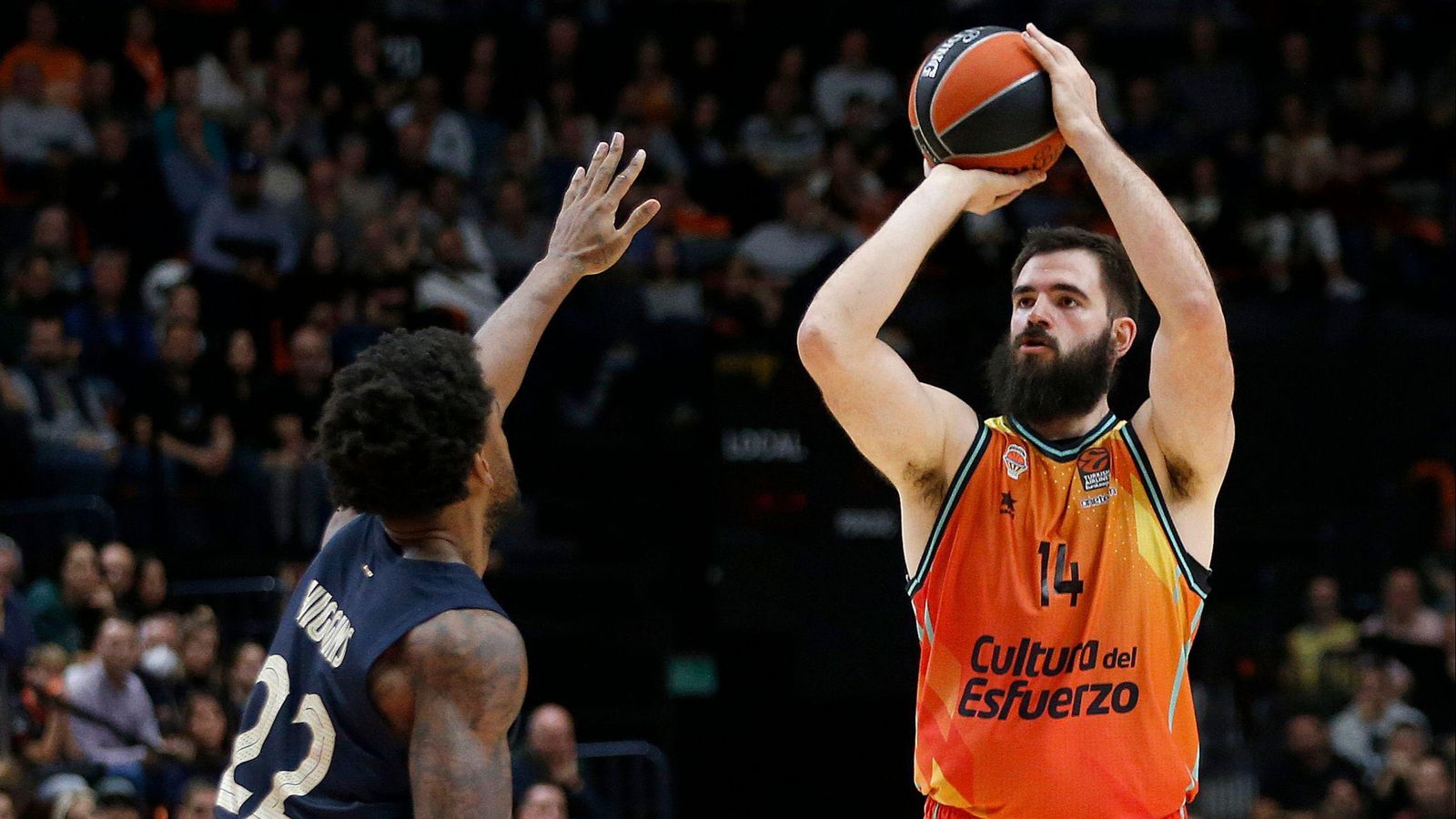 Bojan Dubljevic en una acció de partit