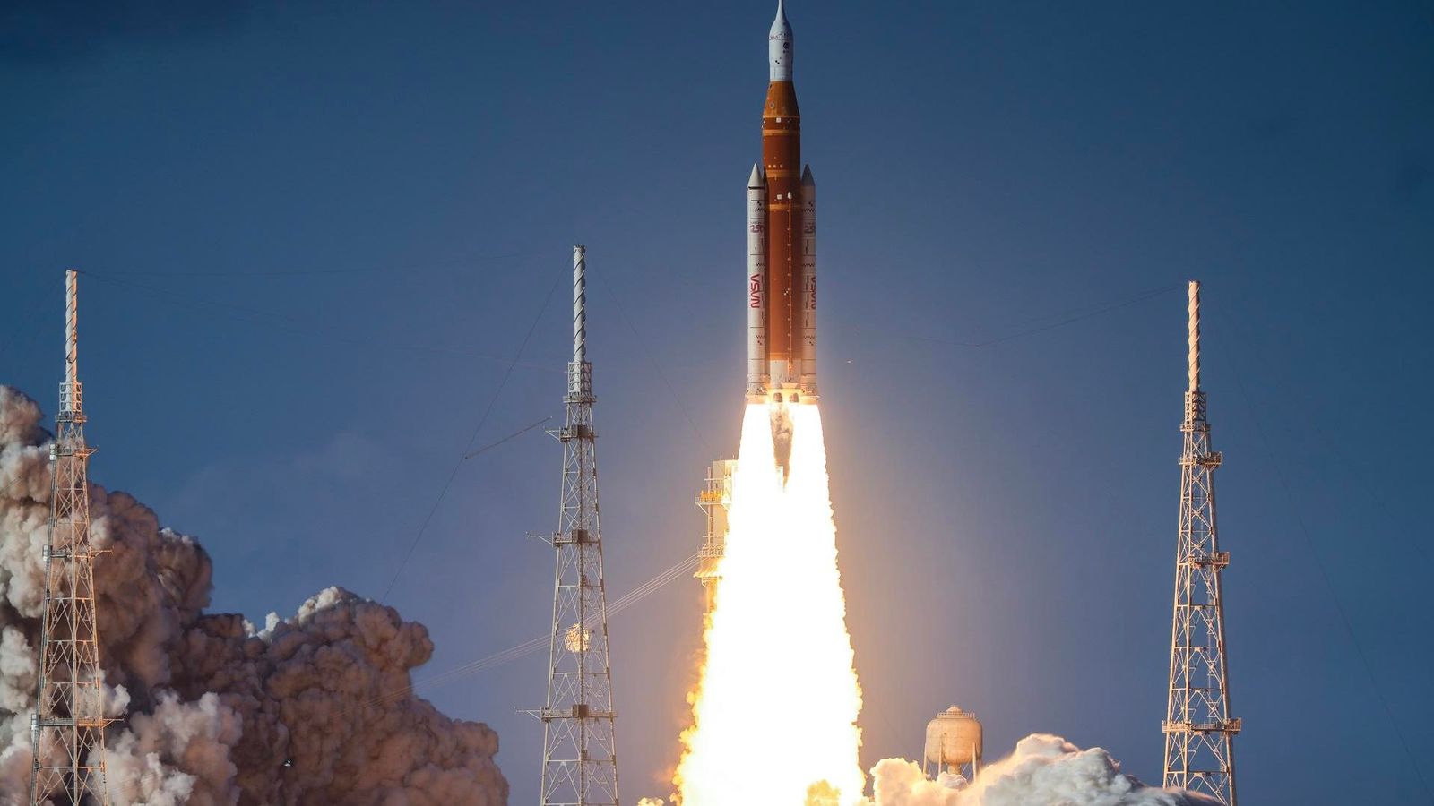 La nau Orion s'enlaira cap a l'espai, este dimecres