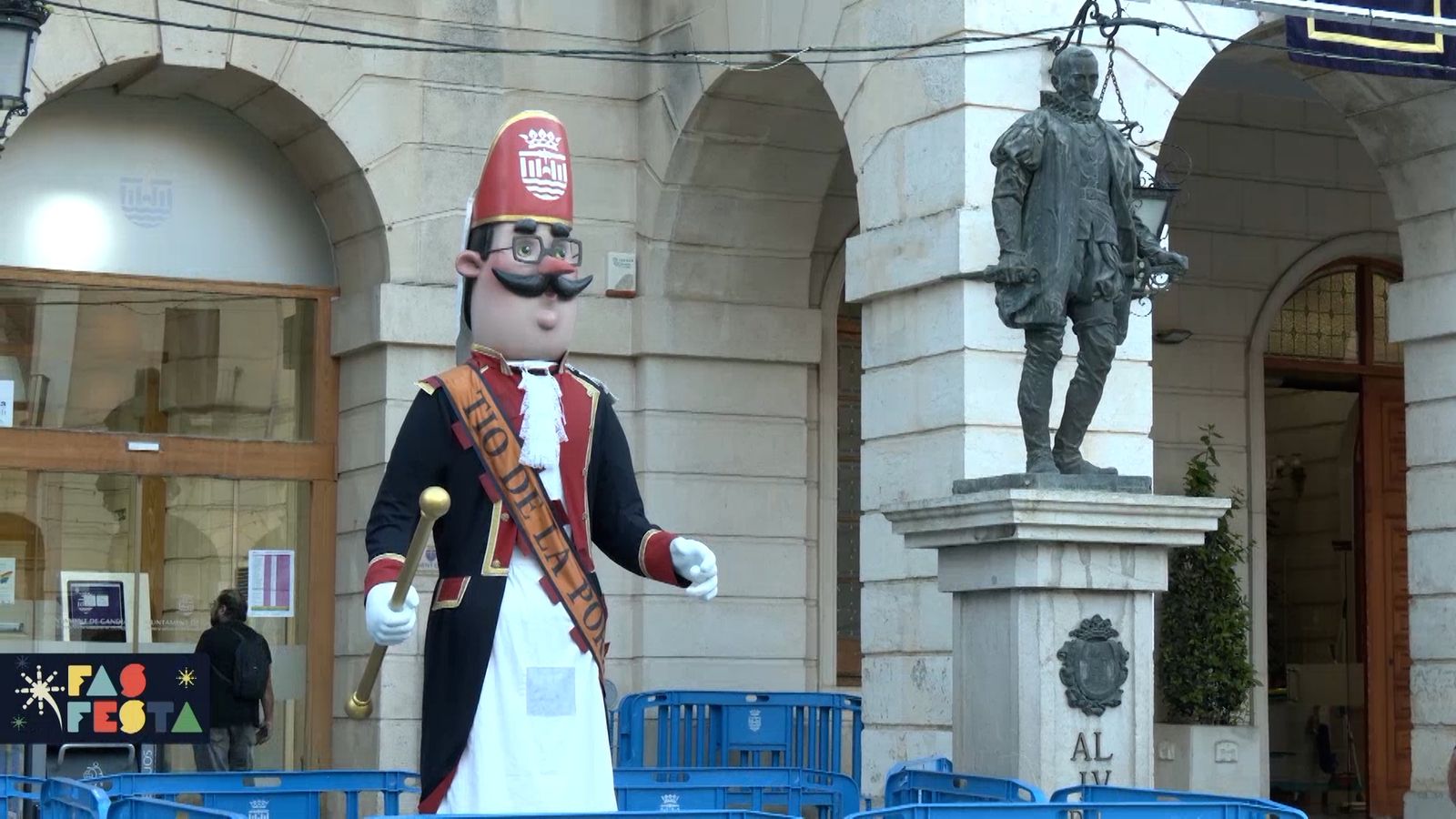 Anunciem la Fira i Festes de Gandia amb el Tio de la Porra